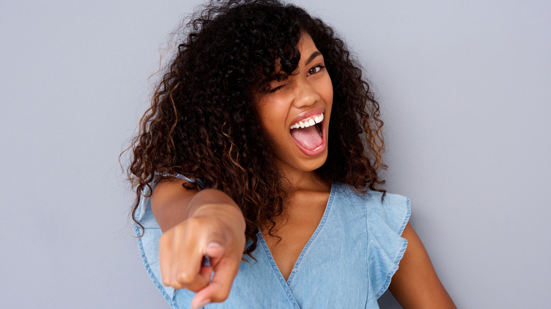 Afrohaar & Locken schneiden lernen – Was dir in der Ausbildung gefehlt hat (und wie du’s jetzt nachholst)